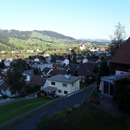 Zwinglis Ferienwohnung Rosi Nesslau Exterior foto