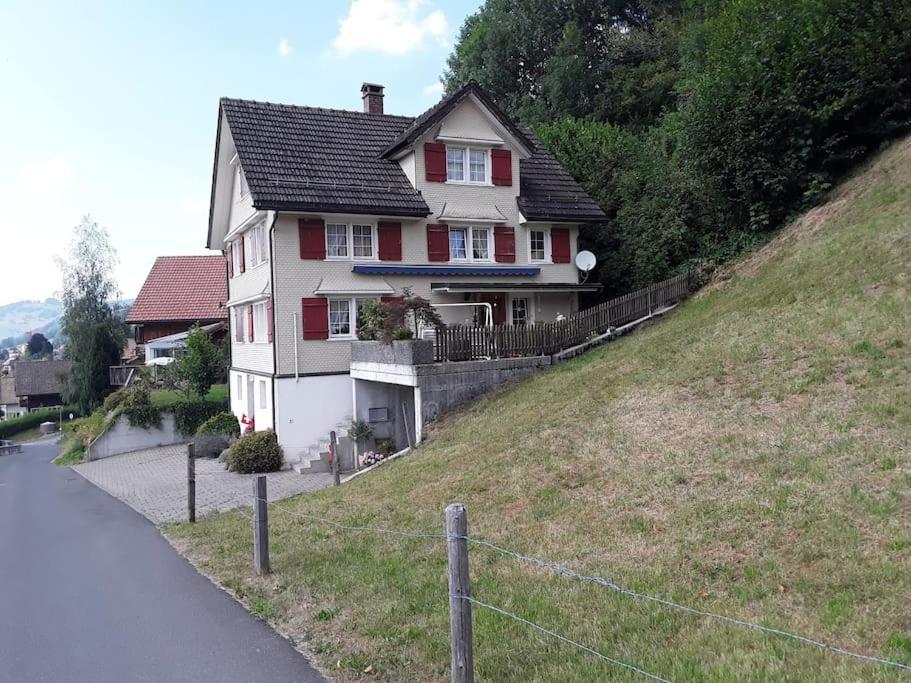 Zwinglis Ferienwohnung Rosi Nesslau Exterior foto